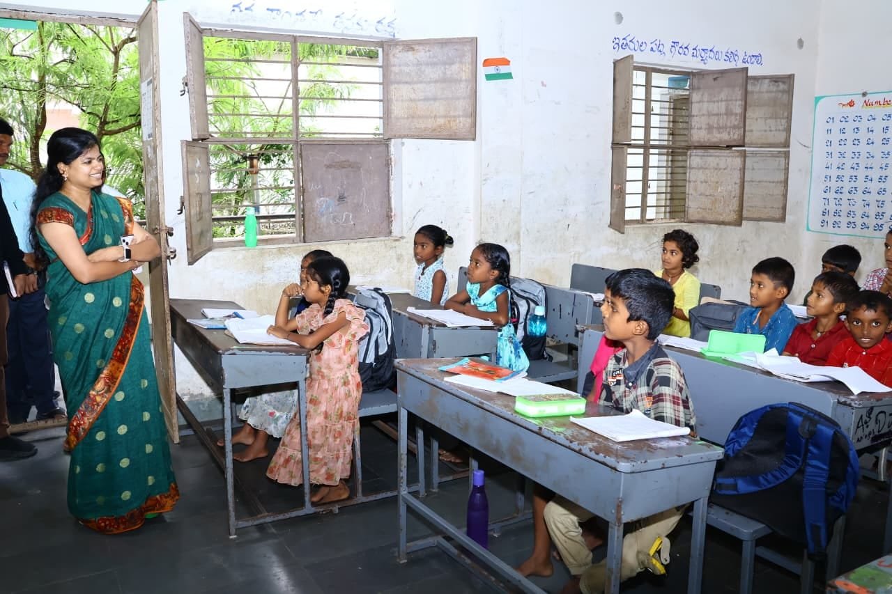 గిరిజన ఆశ్రమ ఉన్నత పాఠశాల (బాలురు) ఆకస్మికంగా తనిఖీ - Additional Image