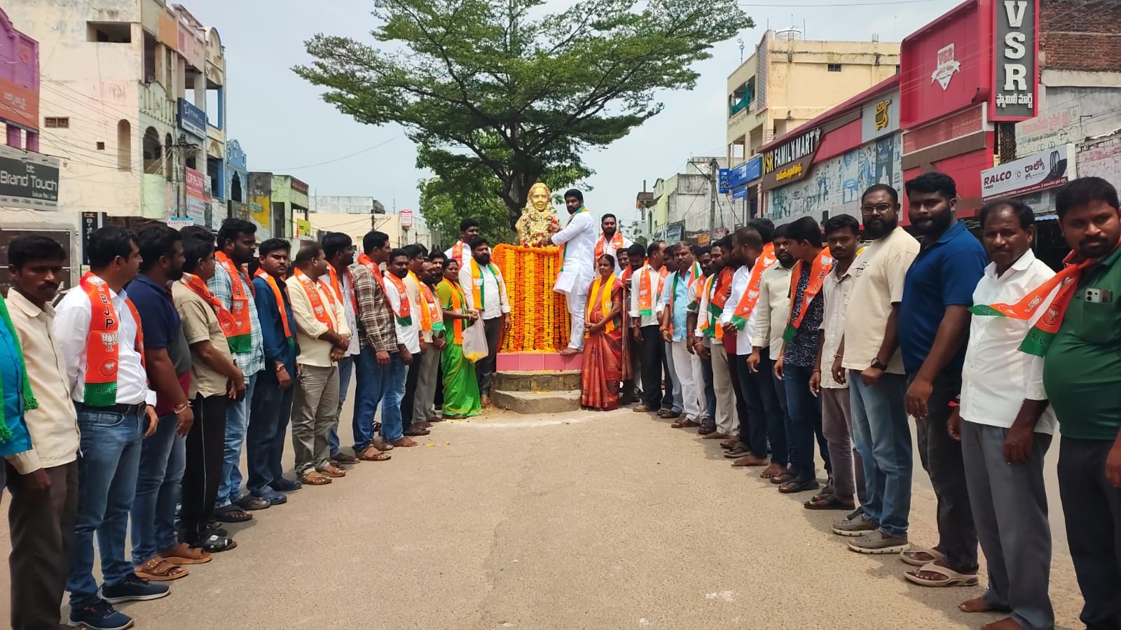వీరనారి చాకలి ఐలమ్మ పోరాట స్ఫూర్తి చిరస్మరణీయం - Additional Image